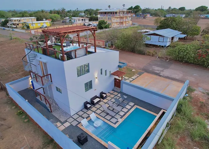 Sunset Coast Loft & Rooftop